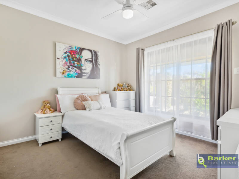 18 Bassett Crescent, GAWLER EAST, SA 5118 AUS