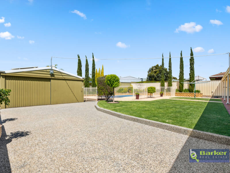 18 Bassett Crescent, GAWLER EAST, SA 5118 AUS