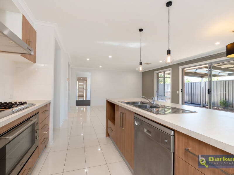 16 St Germain Avenue, ANDREWS FARM, SA 5114 AUS