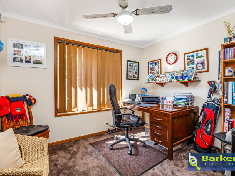4 Baldina Crescent, CRAIGMORE, SA 5114 AUS