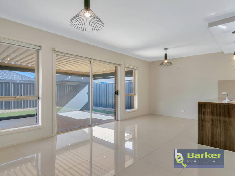22 McEwen Road, EVANSTON GARDENS, SA 5116 AUS