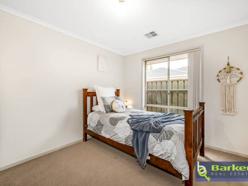 15 Dyson Street, EVANSTON, SA 5116 AUS