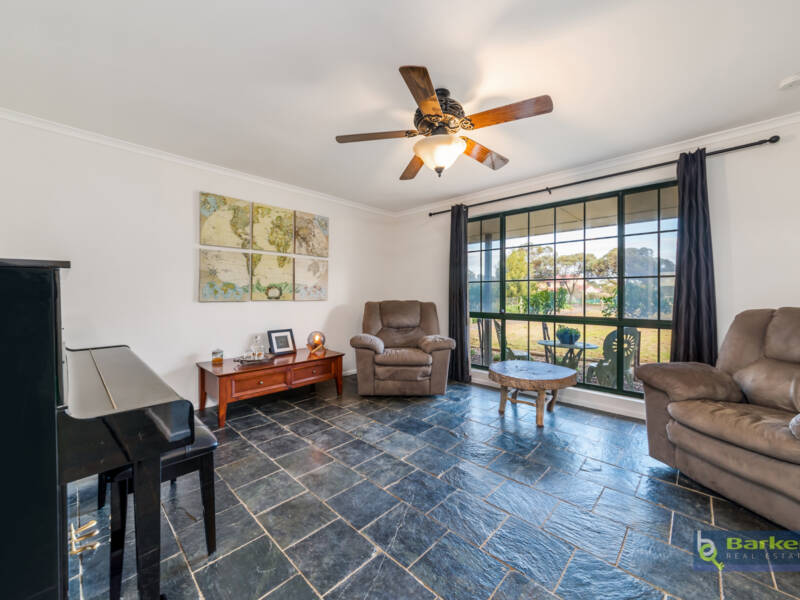 22 Fiddlewood Drive, FREELING, SA 5372 AUS
