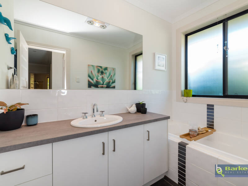 21 Burke Parade, HEWETT, SA 5118 AUS