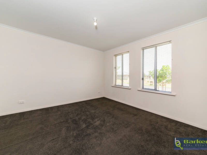 50 Edward John Parade, EYRE, SA 5121 AUS