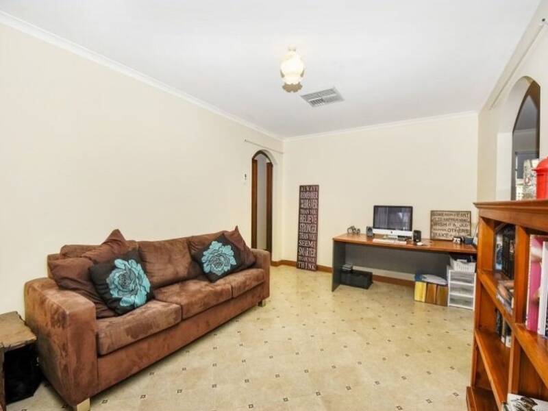 Unit 2, 2 Dean Street, GAWLER WEST, SA 5118 AUS